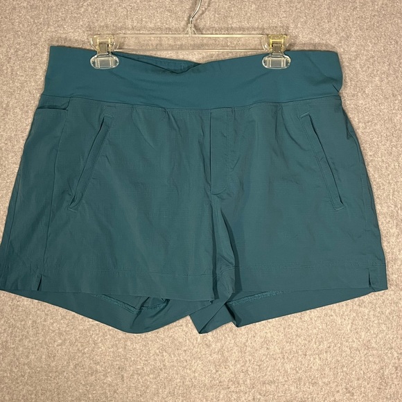 Athleta Trekkie North Shorts Borealis Green Blue Teal Plus Size 16 - Picture 3 of 9